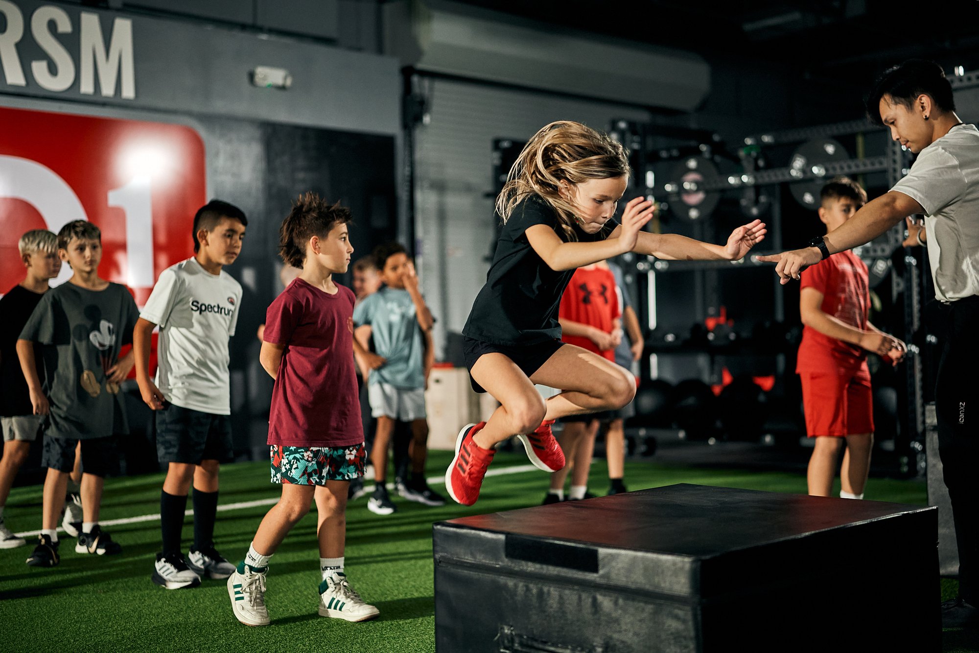 D1_TLDH_STILL_162-youth