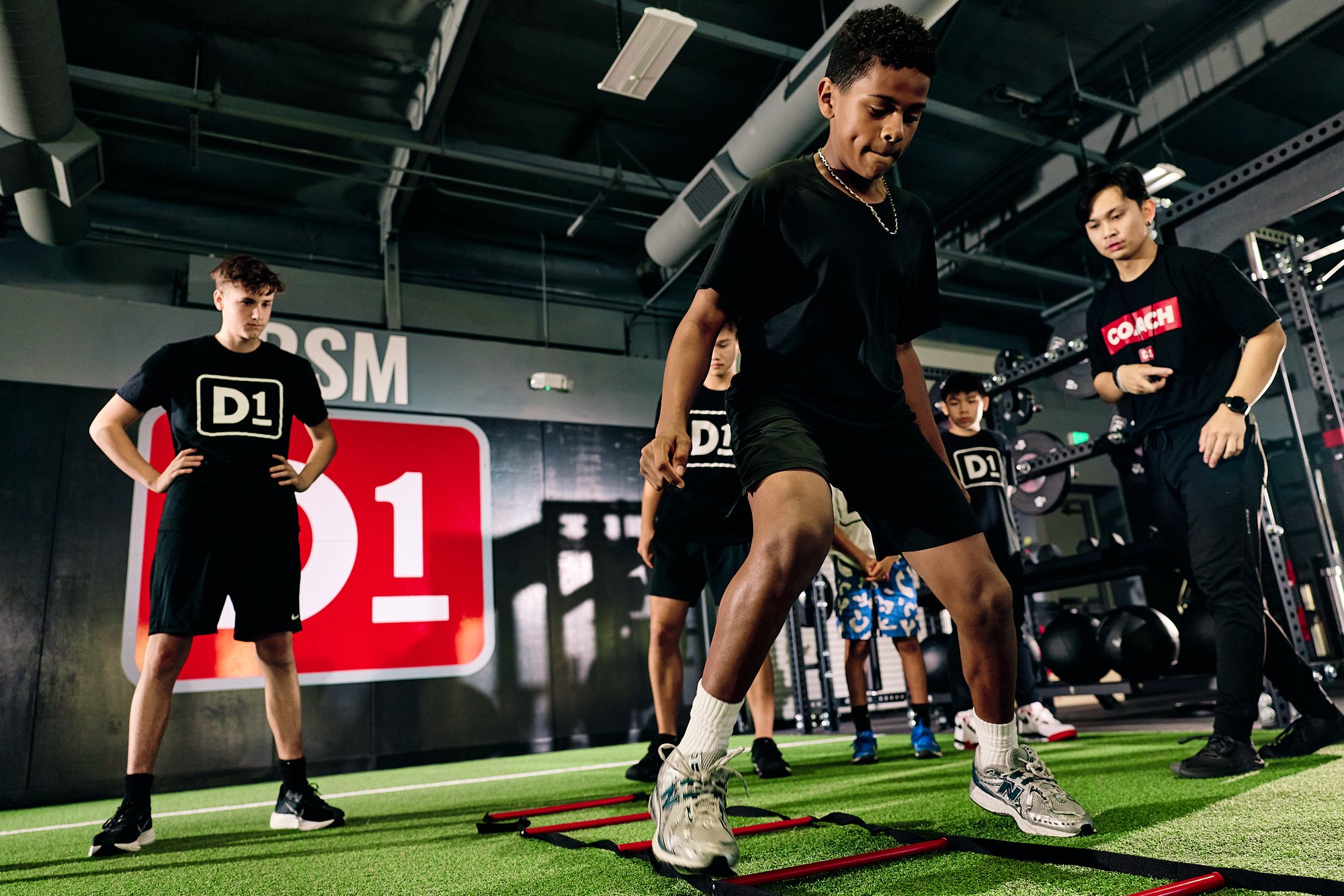 D1_TLDH_STILL_18-youth